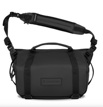 Load image into Gallery viewer, Wandrd ROGUE Sling 9L Black V2